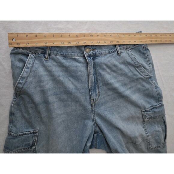 American Eagle Denim Jogger High Rise Light Denim Jeans Size 18 Plus Cargo NEW - Picture 5 of 14